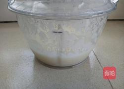 鲜榨梨汁的做法图解4