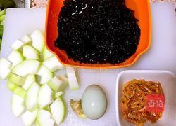 冬瓜紫菜虾皮蛋花汤的做法图解1