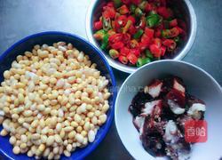 辣炒黄豆烧肉的做法图解1