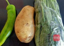 凉拌菠菜土豆丝的做法图解1