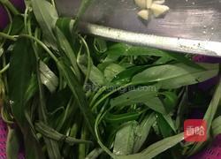 黄豆酱炒通菜的做法图解1