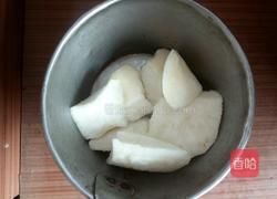 玫瑰梨汤的做法图解1