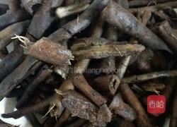 黑洋参煮猪脚的做法图解2