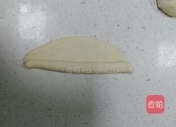 小朋友的福利肠仔包的做法图解3