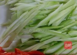 清炒芥兰的做法图解1