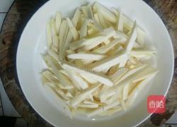 青椒茭白肉丝的做法图解3