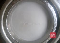 豌豆淀粉制作凉皮的做法图解3