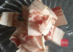 Illustration of how to make steamed pork with rice flour 2