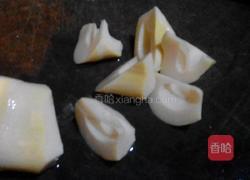 咸肉炖鲜笋的做法图解3