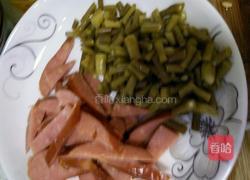 洋蔥炒香腸的做法圖解2