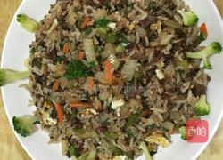牛肉洋葱炒饭的做法图解3