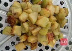 肉丁炒茄子的做法图解1