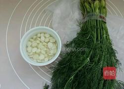 杏仁拌茴香的做法图解1