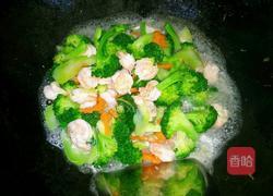 西兰花炒虾球的做法图解5