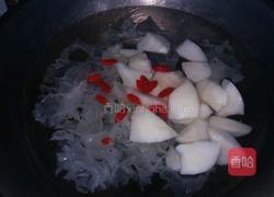 冰糖银耳雪梨汤的做法图解4