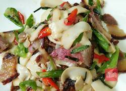 鸡腿菇炒辣腊的做法图解6