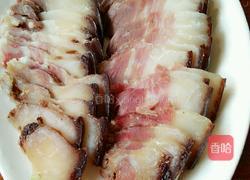 鸡腿菇炒辣腊的做法图解1