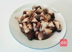 炒草菇的做法图解2