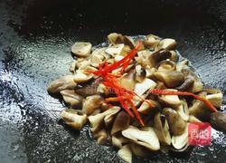 炒草菇的做法图解7