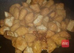 青菜炒豆腐果的做法图解4