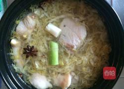 酸菜炖排骨的做法图解5