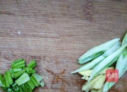 清炒腐竹的做法图解1