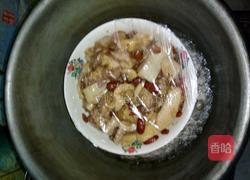 红枣枸杞蒸鸡的做法图解5