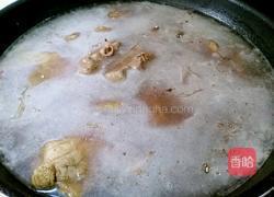 杏鲍菇炖猪大骨的做法图解10