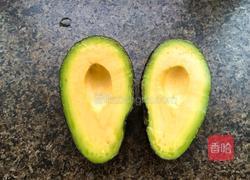 芝士牛油果烤鸡蛋的做法图解1