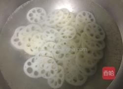 香辣藕片的做法图解1