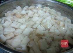 炒藕丁的做法图解1