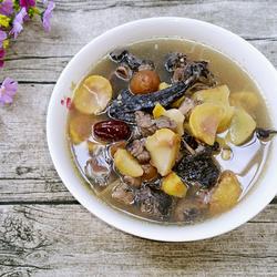 板栗乌鸡汤的做法[图]