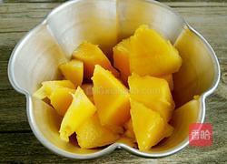 椰丝酸奶慕斯蛋糕的做法图解2