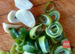 火腿炒青椒的做法图解3