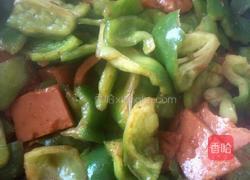 火腿炒青椒的做法图解7