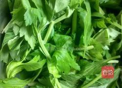 芹菜汁发面饼的做法图解1