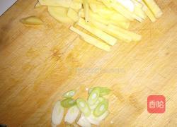 菠菜土豆丝儿甩袖汤的做法图解2