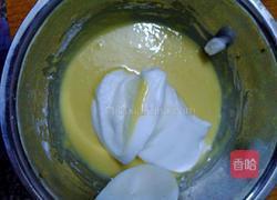 八寸戚风蛋糕的做法图解11