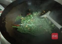 蒜炒豇豆的做法图解3