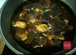 香菇炖鸡肉的做法图解6