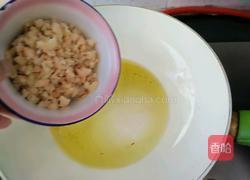 自制香菇海鲜肉酱的做法图解3