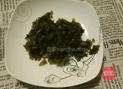 雪菜炒绿豆芽的做法图解3