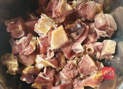 腊鸭焖萝卜的做法图解1