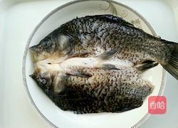 香辣烤鲫鱼的做法图解2
