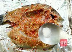 香辣烤鲫鱼的做法图解16