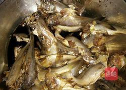 香辣小黄鱼的做法图解2