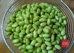 五彩青豆的做法图解1