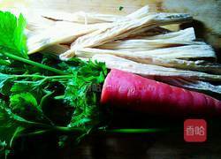 芹菜炒腐竹的做法图解1