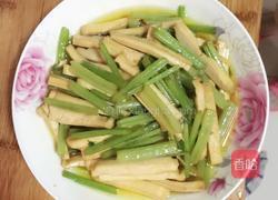芹菜炒豆干的做法图解6