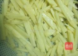 土豆丝炒肉的做法图解2
